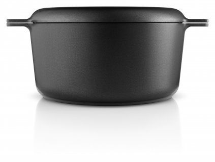 Hrnec s poklicí střední 4,5l/ 24 cm černý Nordic, Eva Solo